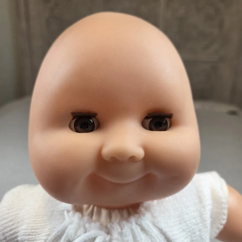 Vintage Gotz Puppe Baby Girl Doll‎ Pink Suit Brown Eyes 16